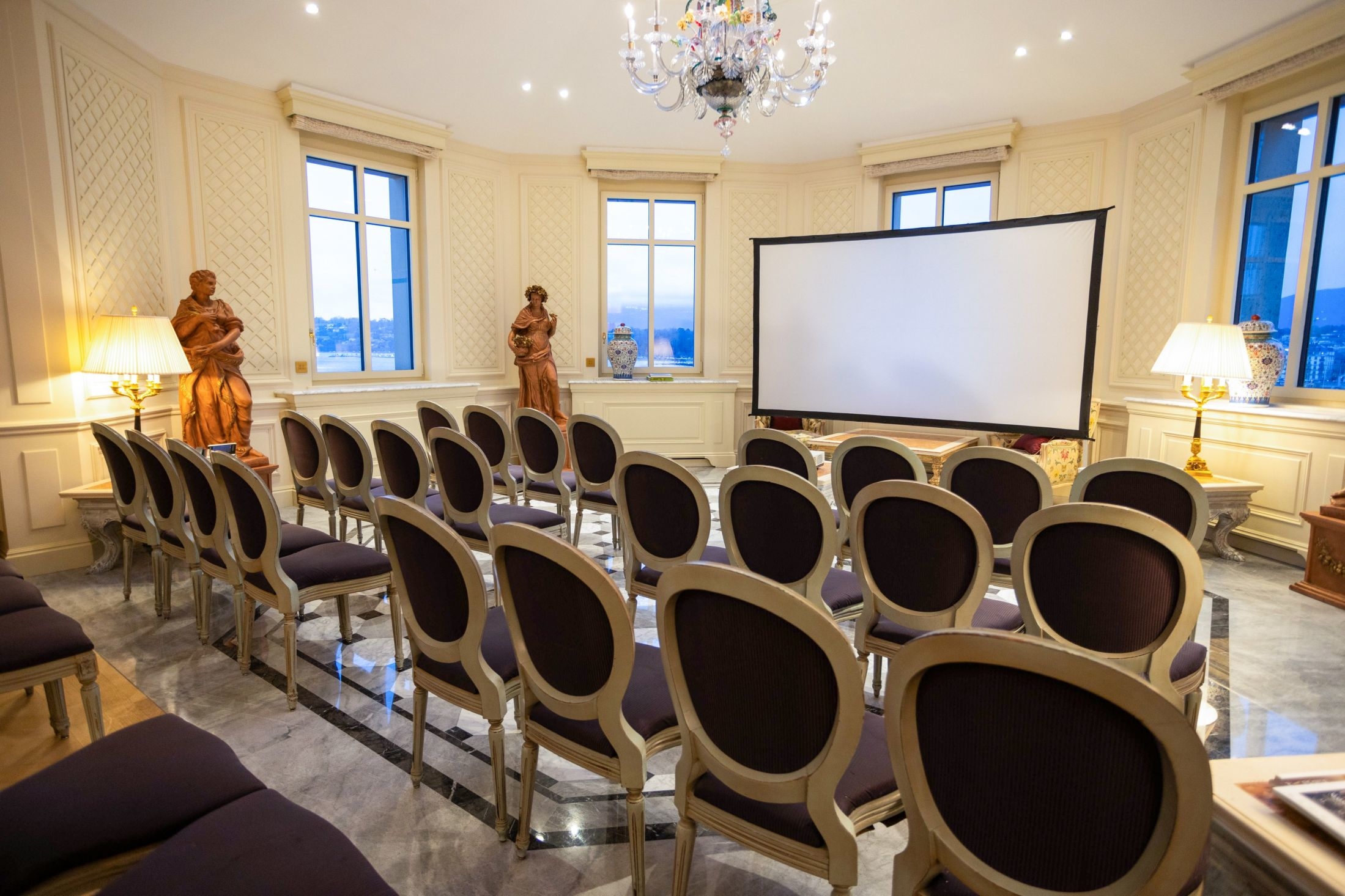 Royale Residence MICE